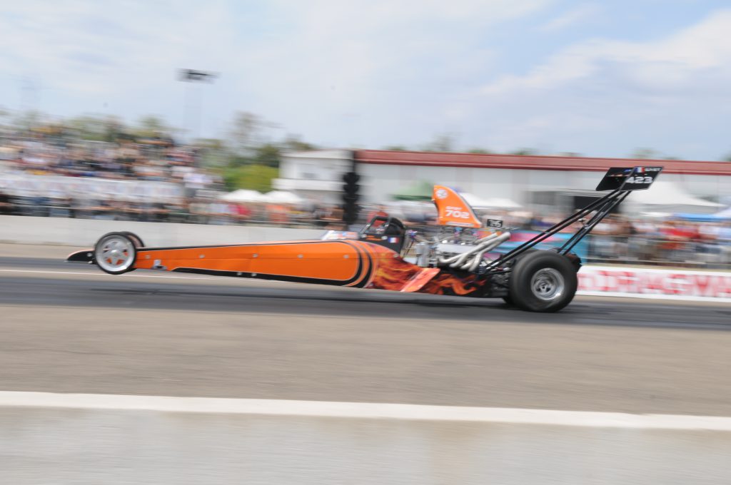 Dragster lancé à plus de 200km/h